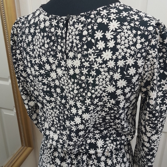 Long sleeve daisy print midi dress size 12 - Picture 6 of 6